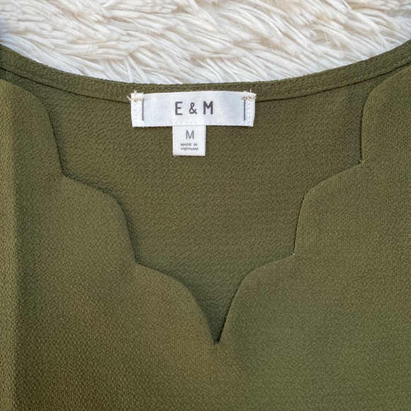 E & M Scalloped Cami💗 Olive - Picture 8 of 12